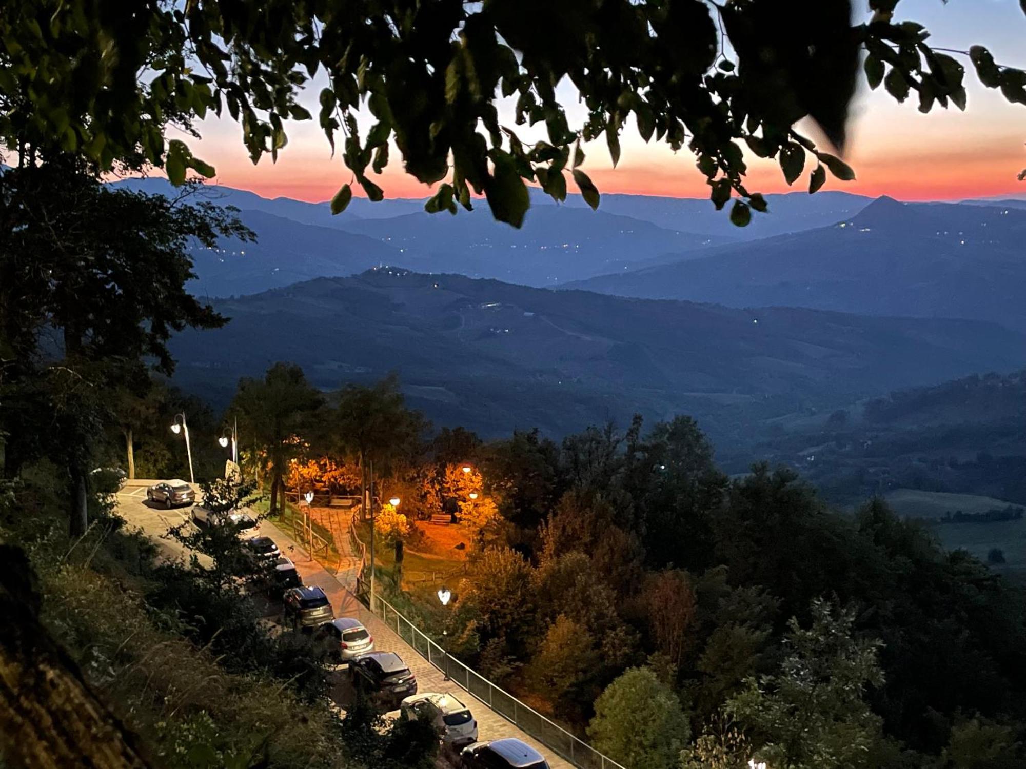 Novecento Luxury&Spa Residence 4 Stelle Montese Dış mekan fotoğraf